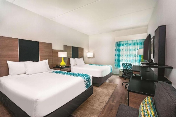 La Quinta Inn & Suites by Wyndham Cleveland image 19